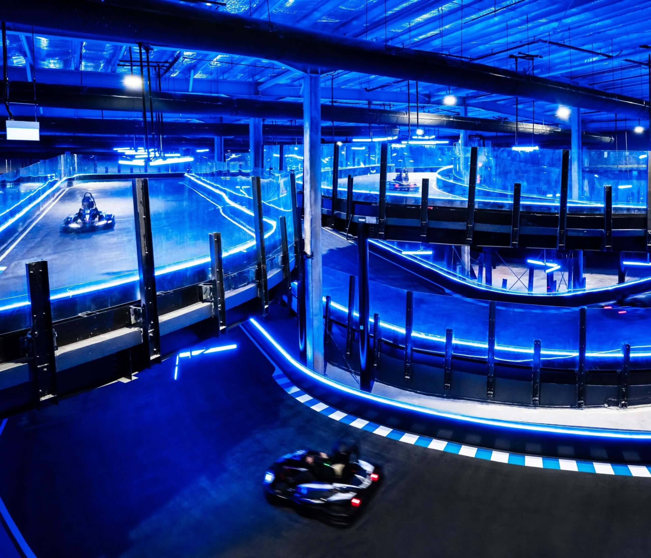 3-level indoor track with 14 thrilling turns