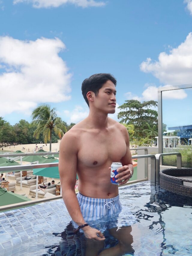 Blue skies, just the right clouds, and a cold beer in hand. Sometimes all you need is a good spot to leave your worries behind.

📷:  @bryan_ngyl

#plustwelvesg #thepalawansentosa #beachclub #bestbeachclub #sentosa